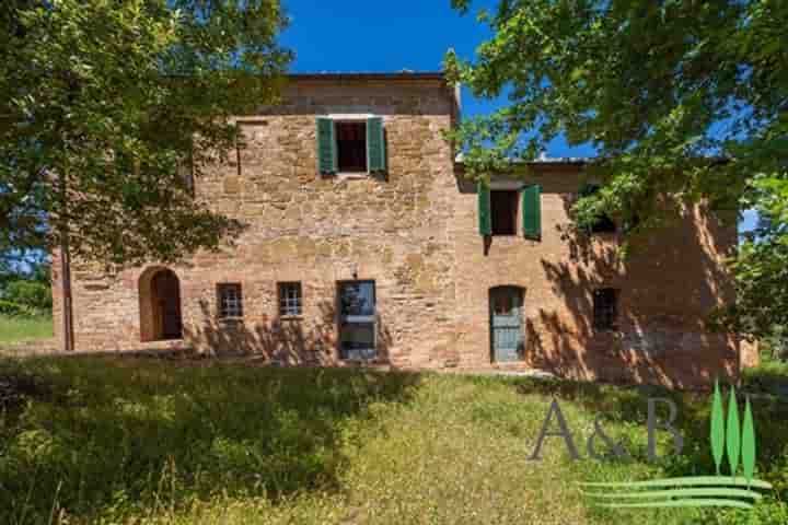 House for sale in Asciano