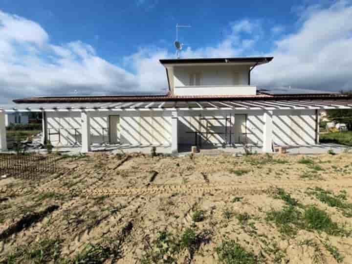 House for sale in Massa