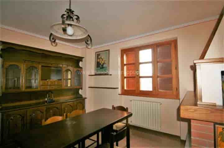 House for sale in Lucignano