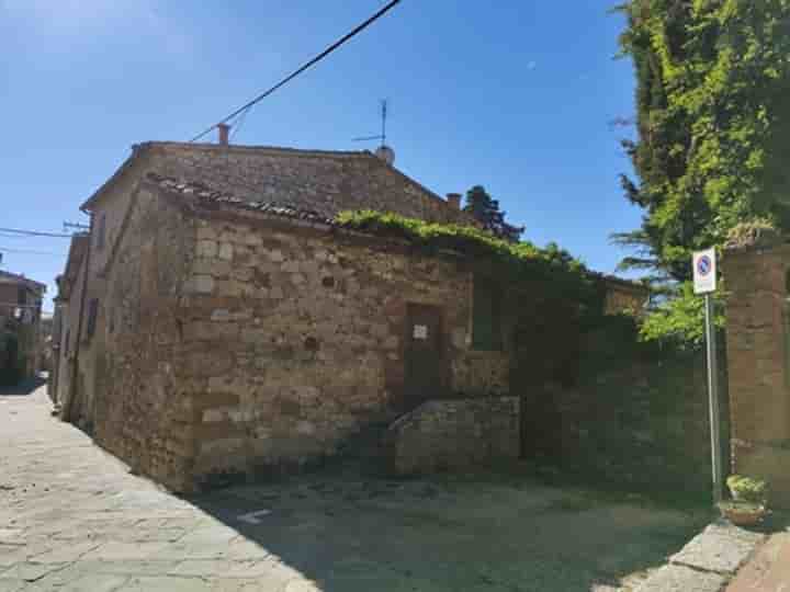 Hus till salu i Torrita di Siena