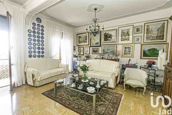 Apartment for sale in Genoa