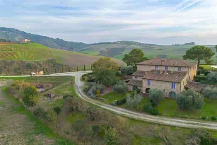 House for sale in Volterra