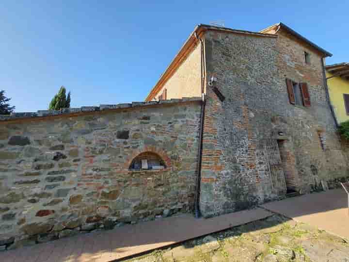 property.type.building in vendita a Lucignano