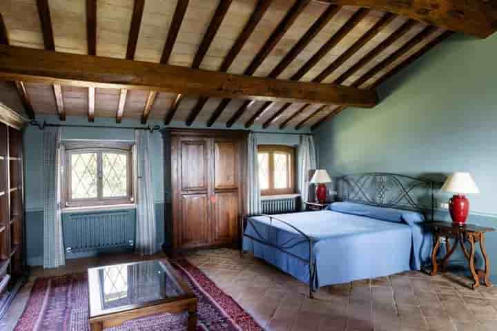 House for sale in Todi