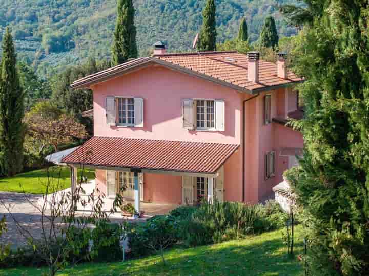 House for sale in Arezzo