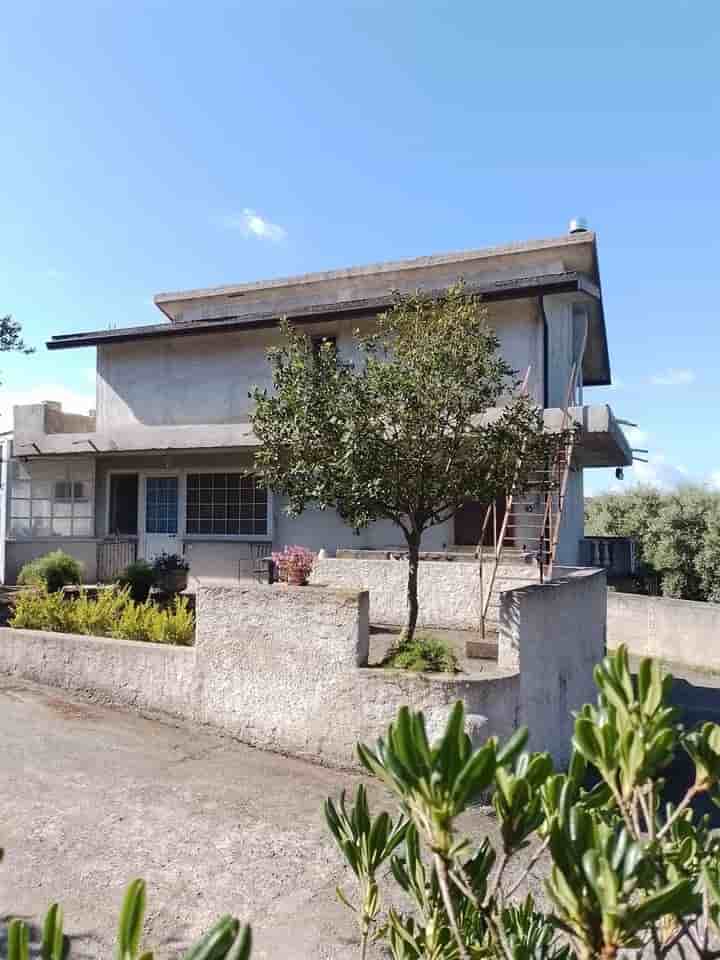 House for sale in Vibo Valentia