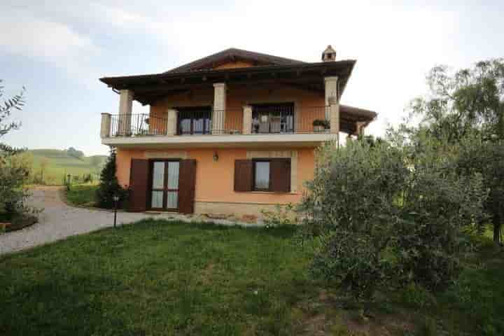 House for sale in Pineto