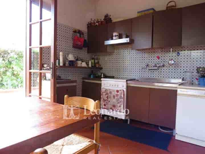 House for sale in Pietrasanta