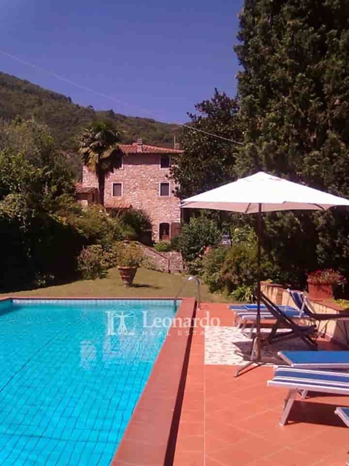 Casa para venda em Lucca