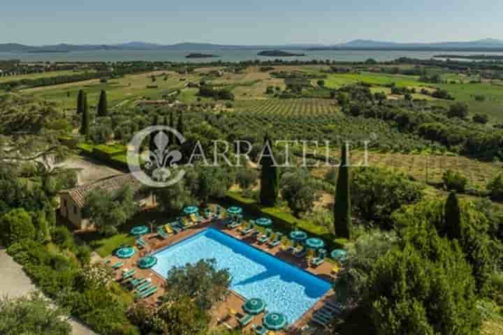 Haus zum Verkauf in Tuoro sul Trasimeno