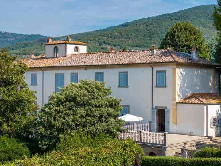 House for sale in Arezzo