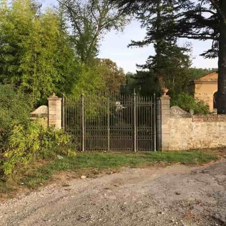 Casa in vendita a Bucine