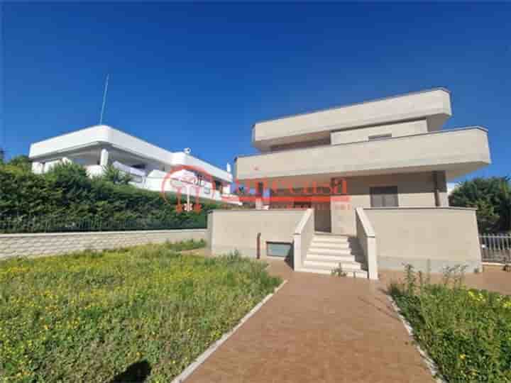 Casa en venta en Trani