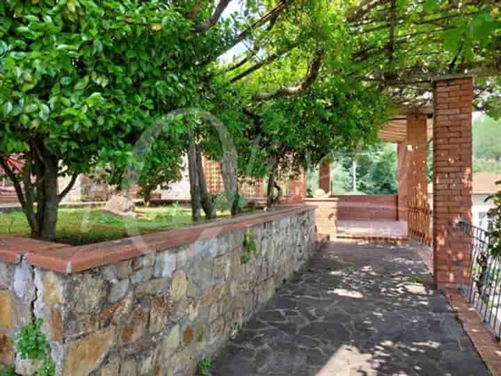 Casa in vendita a Lucca