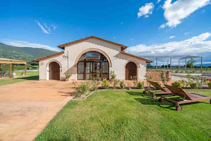 Casa para venda em Assisi