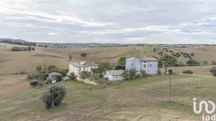 Haus zum Verkauf in Osimo