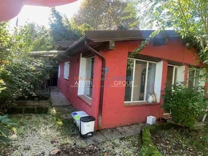 House for sale in Massa