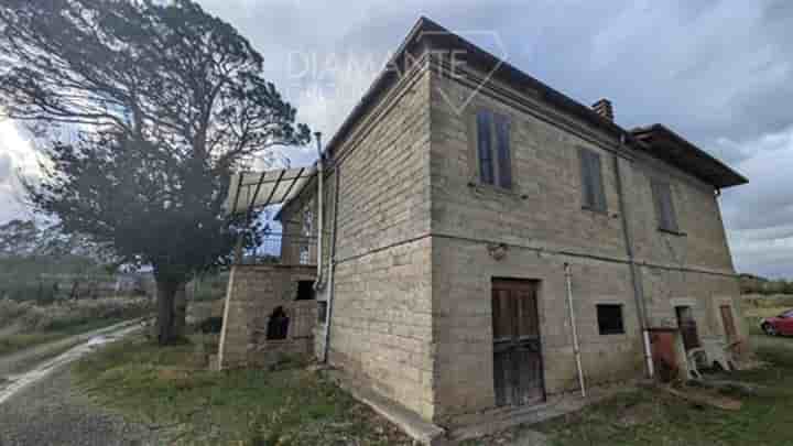 House for sale in Chiusi