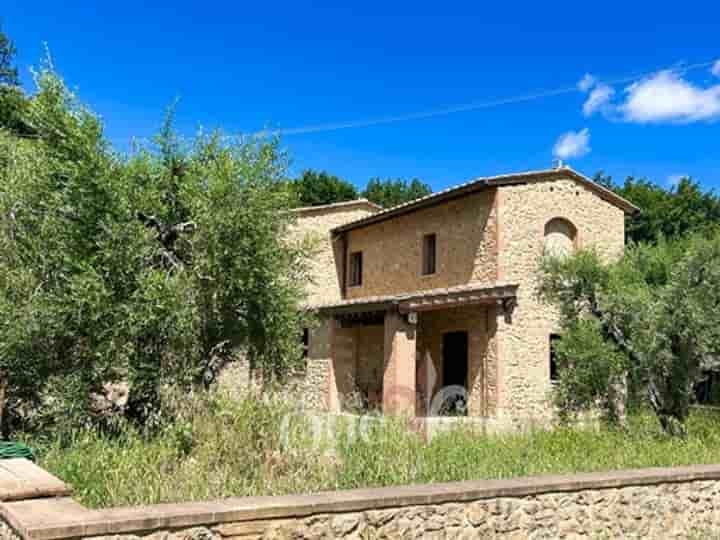 House for sale in Volterra