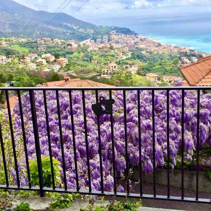 House for sale in Varazze