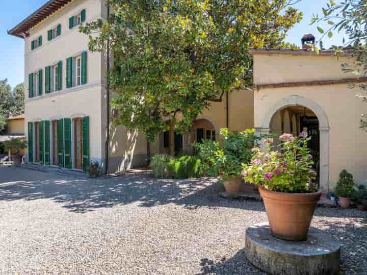 House for sale in Arezzo