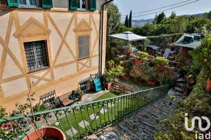 House for sale in Genoa