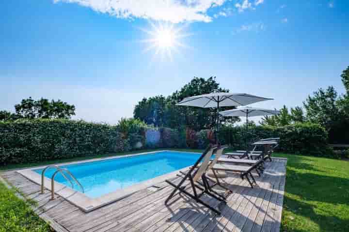 House for sale in Castellina Marittima