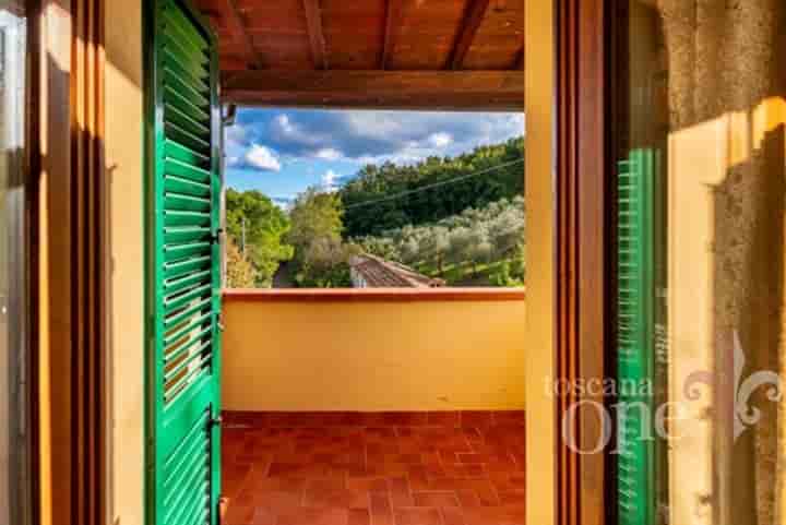 House for sale in Volterra