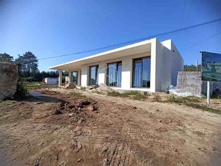 Casa para venda em Benedita