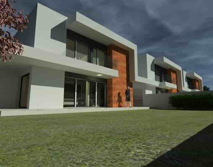 House for sale in Vieira De Leiria