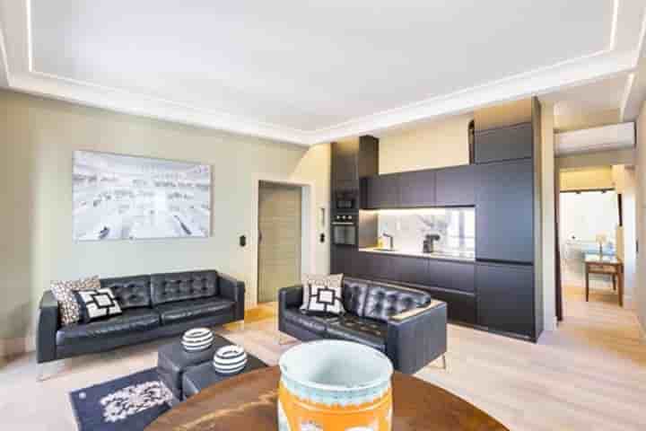 Apartment for sale in Misericórdia