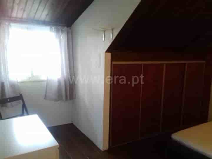 House for sale in Charneca De Caparica