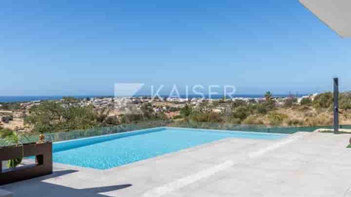 Casa para venda em Albufeira (Olhos de Água)