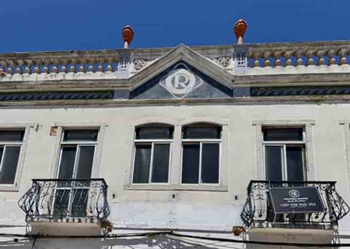 property.type.building in vendita a Setúbal (São Julião, Nossa Senhora da Anunciada e Santa Mari