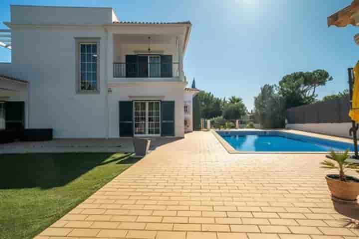 House for sale in Quarteira