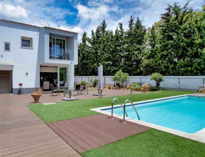 Casa para venda em Albufeira (Olhos de Água)