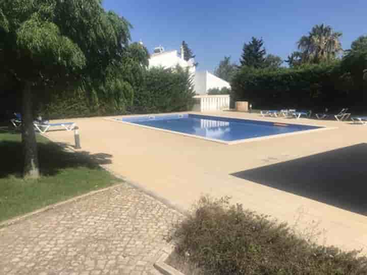 Дом для продажи в Albufeira (Olhos de Água)