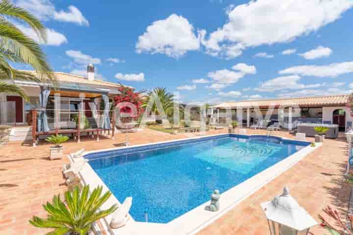 House for sale in Bensafrim e Barão de São João