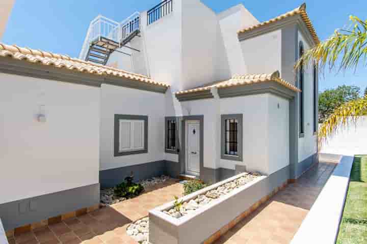 House for sale in Albufeira (Olhos de Água)