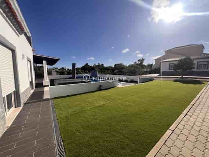 Casa para venda em Quelfes