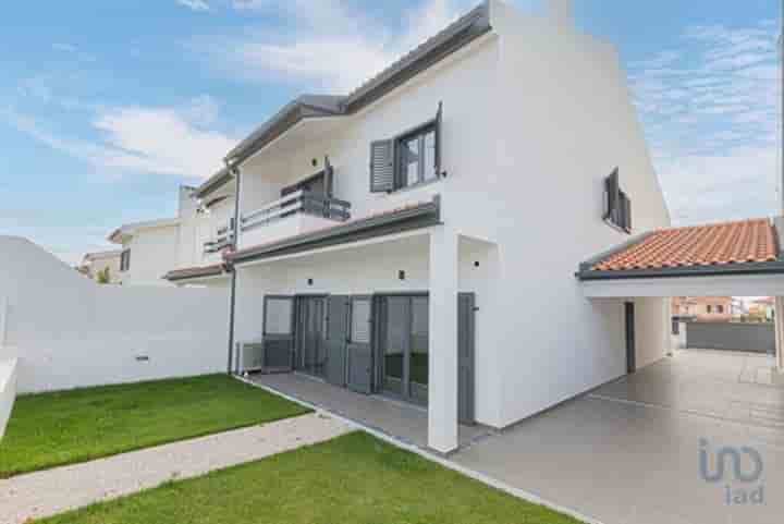 House for sale in Porto Salvo e Barcarena