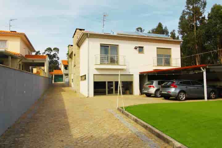 House for sale in Oliveira Do Bairro