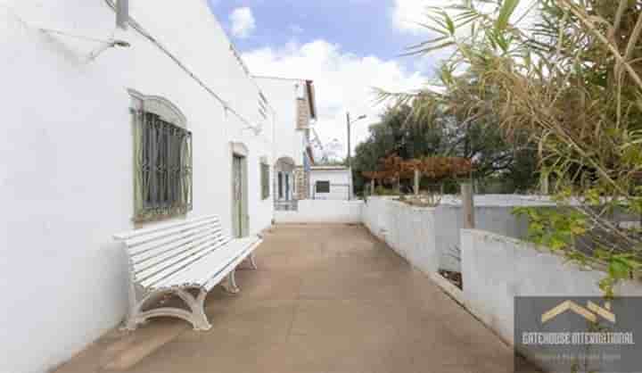 House for sale in Santa Bárbara De Nexe