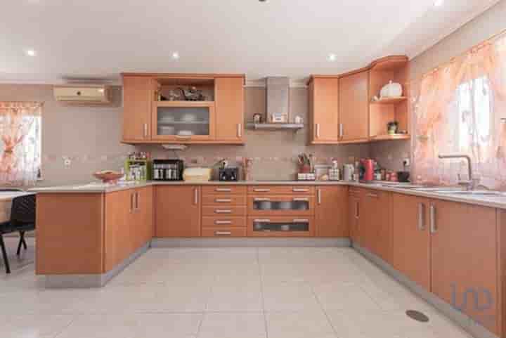 House for sale in Sesimbra (Castelo)