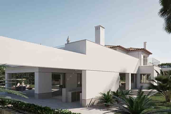 House for sale in Almancil