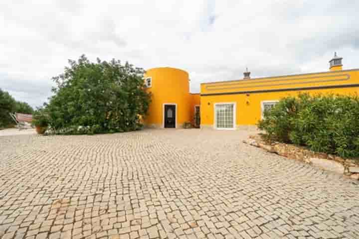 House for sale in Santa Bárbara De Nexe