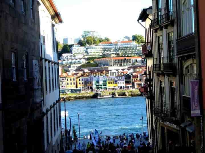 Outro para venda em Porto