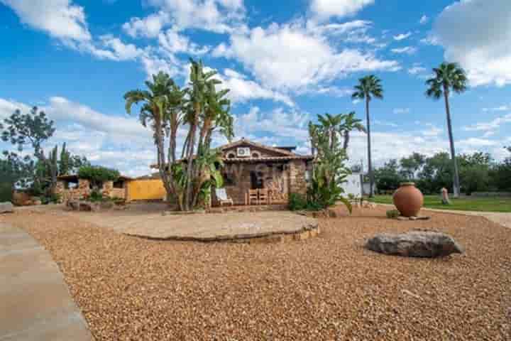 House for sale in Moncarapacho e Fuseta