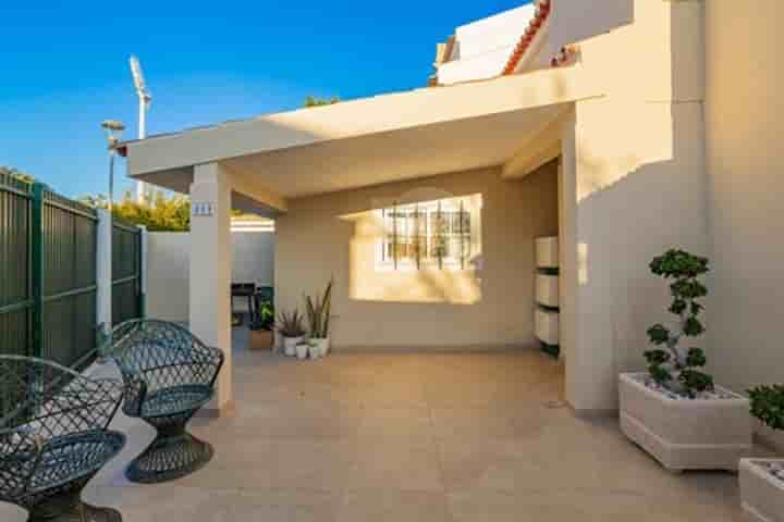 House for sale in Quarteira