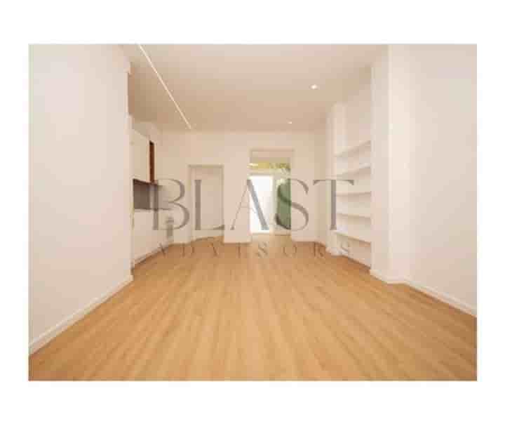 Apartment for sale in Campo de Ourique